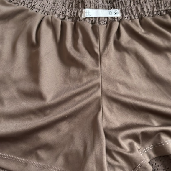 LFT SHORTS - Picture 13 of 13